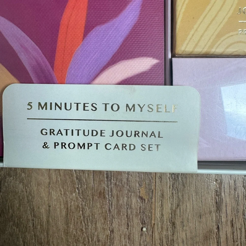 NEW Flawsome Gratitude  Journal 194 pgs w/ 50 Writing Prompt Cards Gift Set